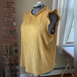 Adrianna Pappel sleeveless blouse/shell, yellow/white floral print, size L